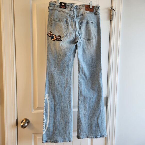 VON DUTCH Low Rise Bootcut Patch Embroidered Jeans Light Wash Y2K Size 26 NWT - Picture 2 of 9